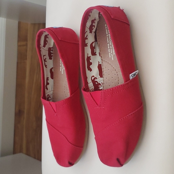 Red Toms - Picture 2 of 8